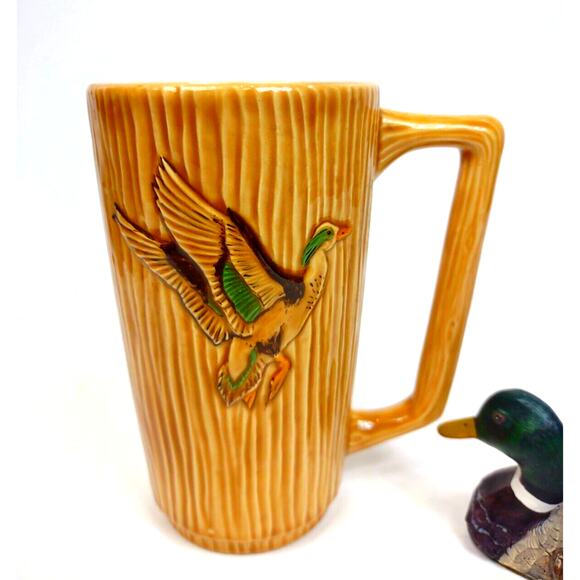 Vintage Hand Painted Glazed Stein Coffee Mug Ducks And Mallard Duck Figurine Set - Picture 2 of 9